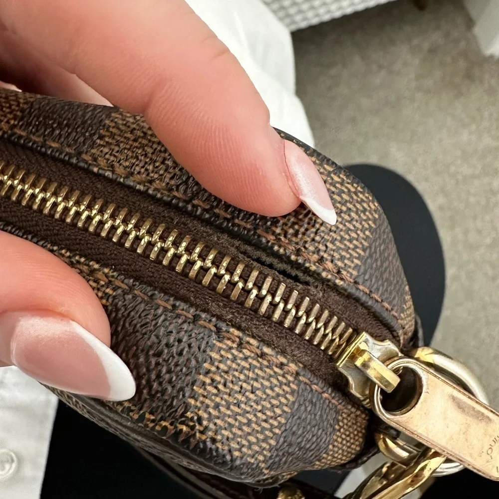 Louis Vuitton Damier Pochette Bie Macau Second Bag Clutch Bag****AUTHENTIC*****